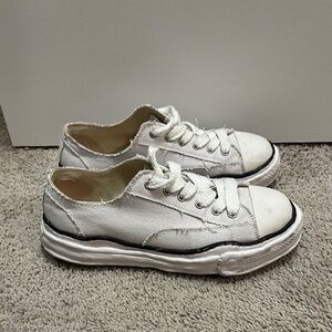 White Maison Mihara Yasuhiro